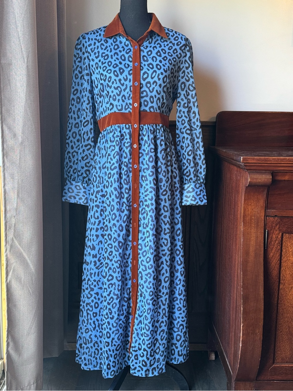 Blue Leopard Print Button-Front Maxi Dress with Tan Trim medium NWT